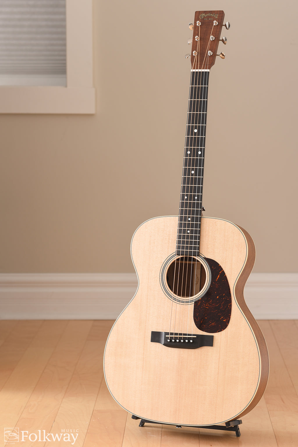 Martin 000-16E (discontinued spec)