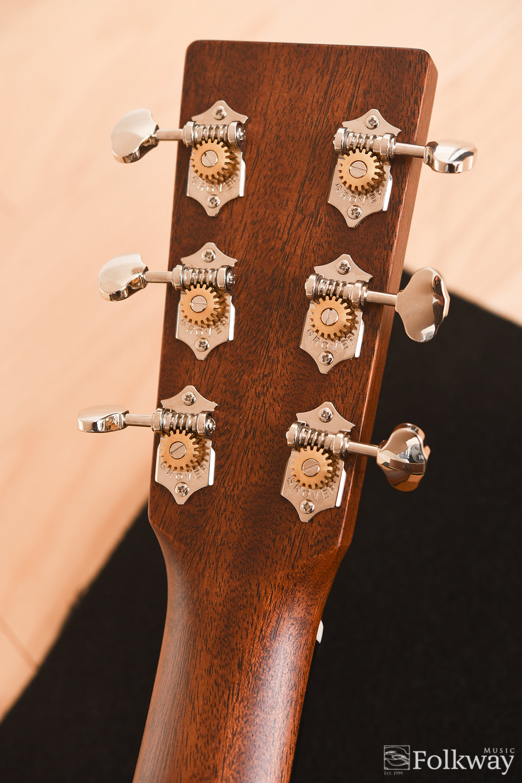 Martin 000-16E (discontinued spec)