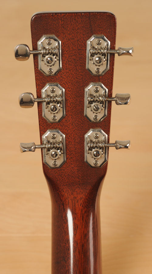 1952 Martin 000-18