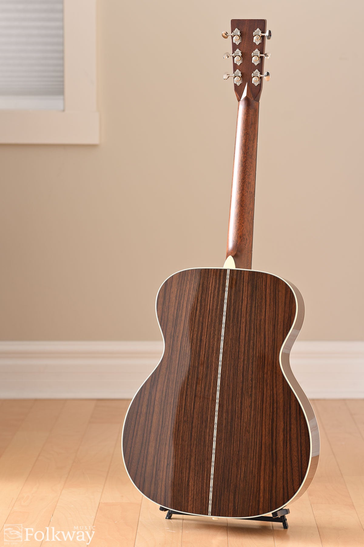 Martin 000-28 (discontinued spec)