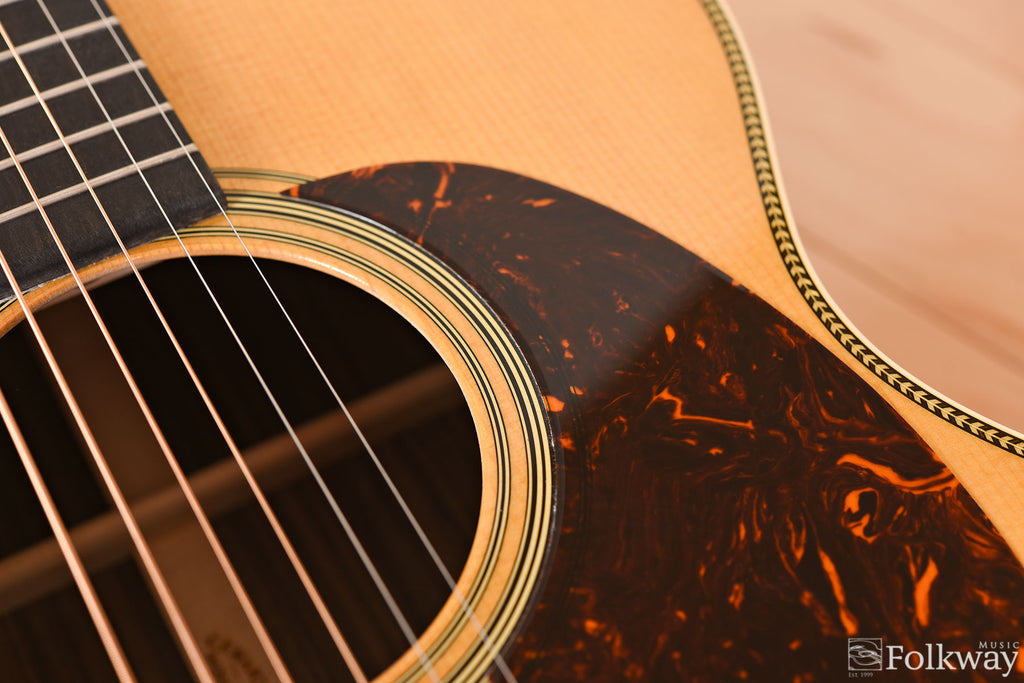 Martin 000-28 (discontinued spec)