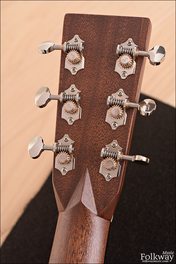 Martin 000-28 Ambertone (discontinued spec)