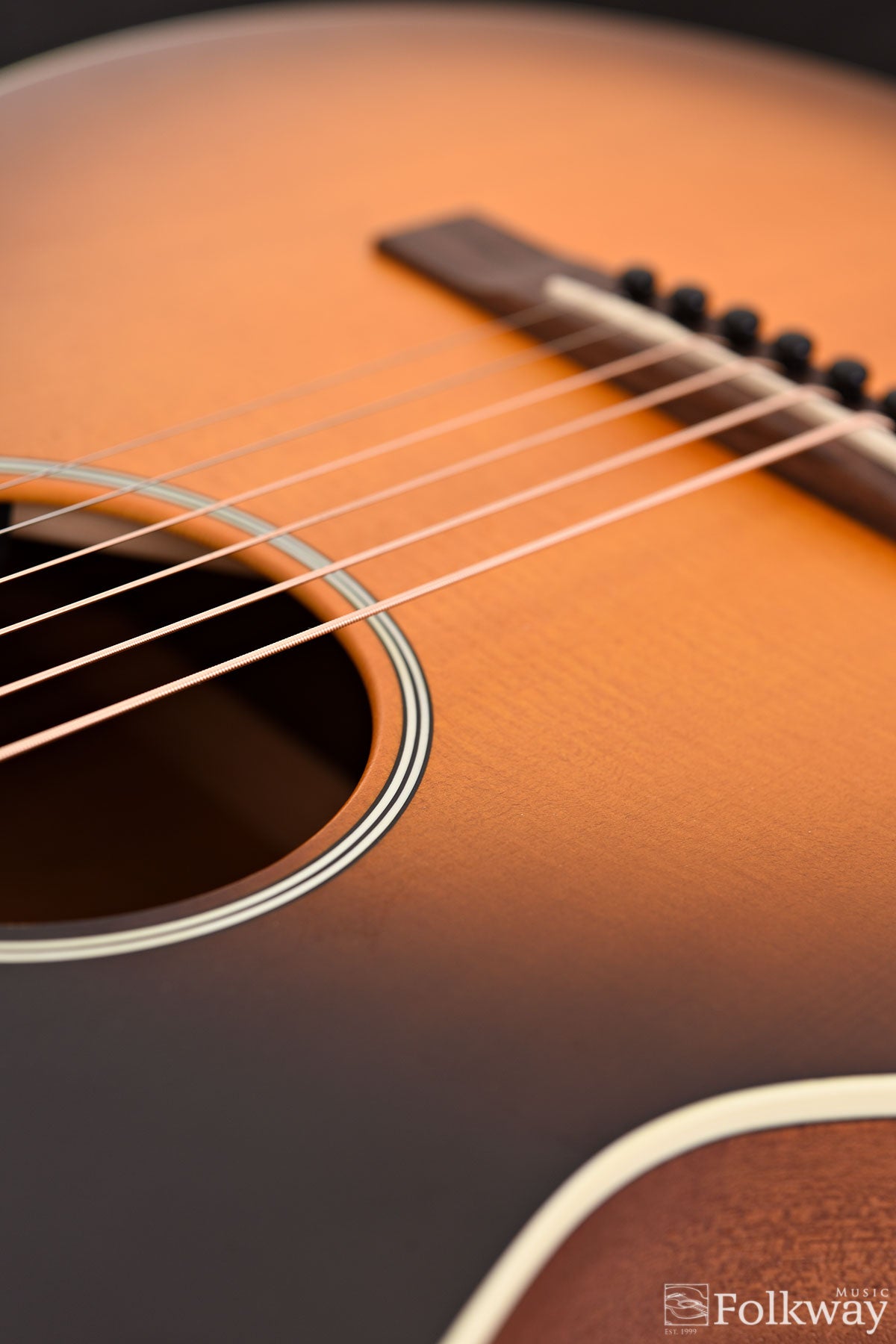 2016 Martin 00-17SE Whiskey Sunset
