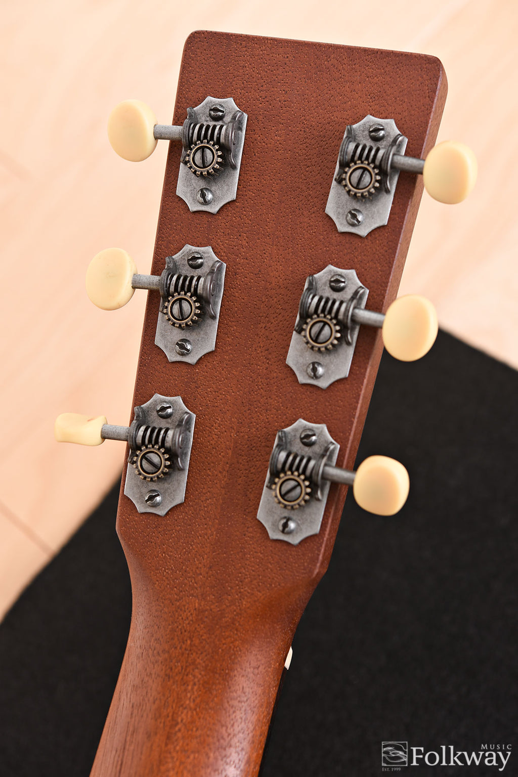 2016 Martin 00-17SE Whiskey Sunset