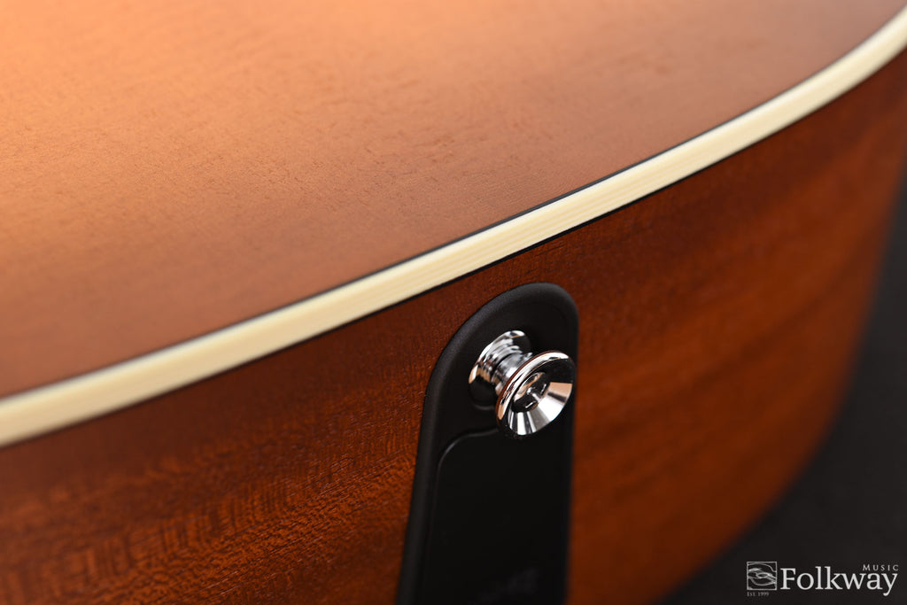 2016 Martin 00-17SE Whiskey Sunset