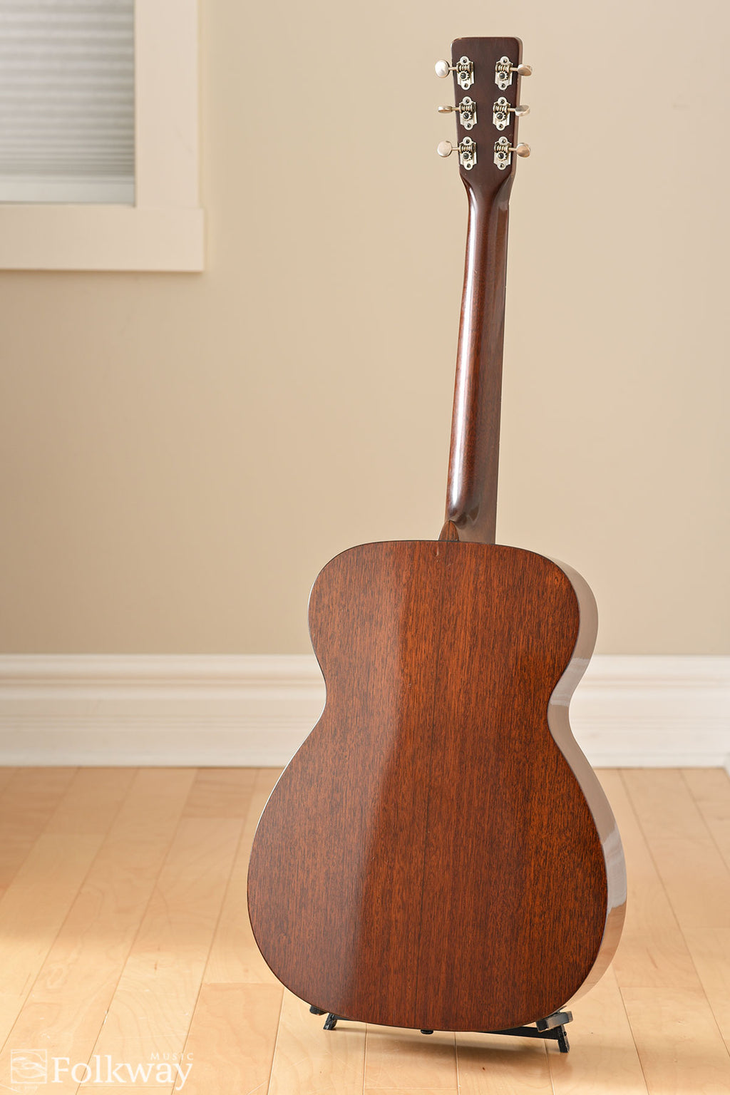 1956 Martin 00-18