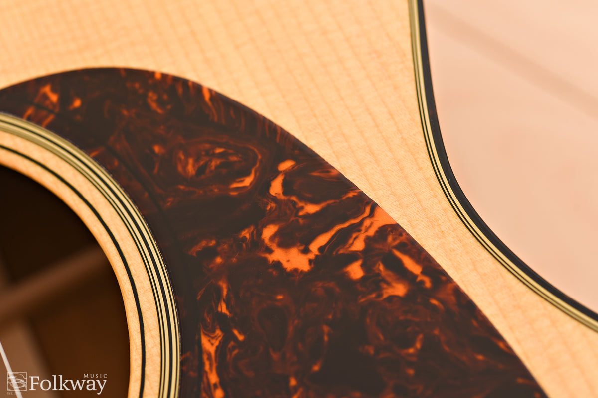 Martin 00-18 (discontinued spec)