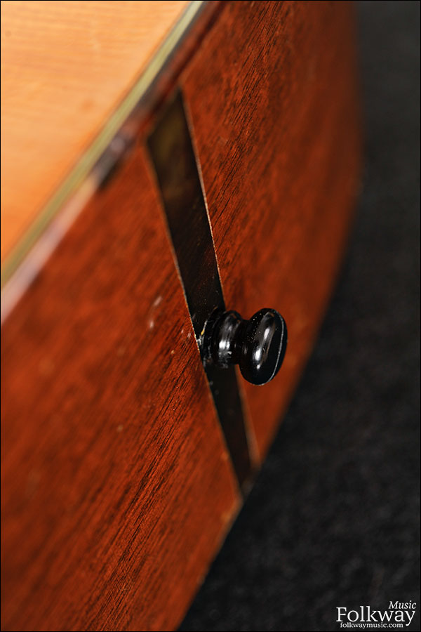1957 Martin 00-18