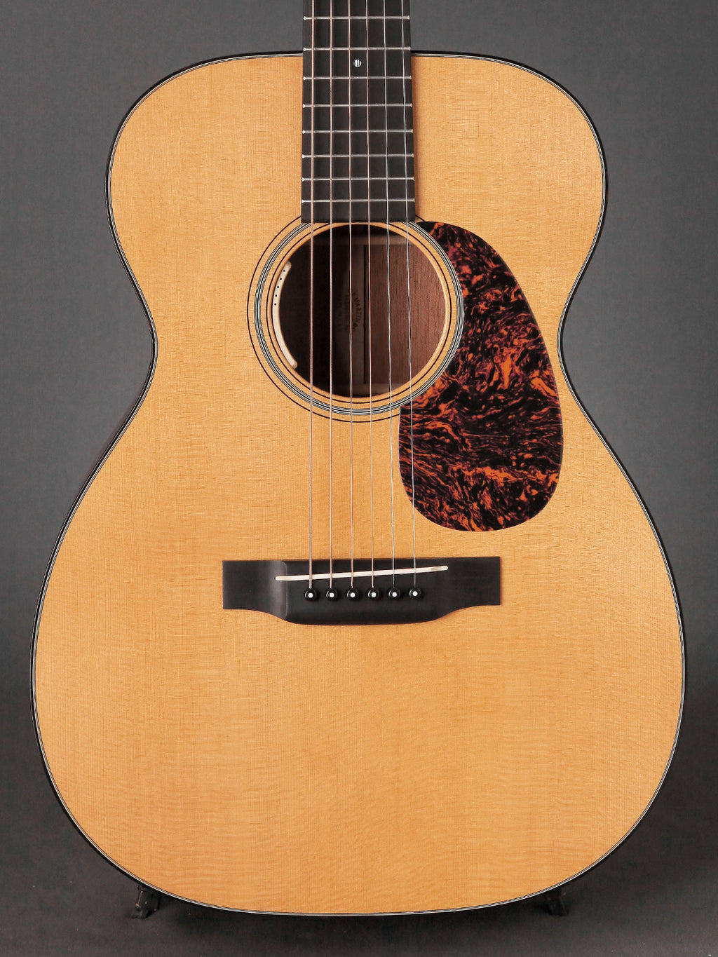 2010 Martin 00-18V