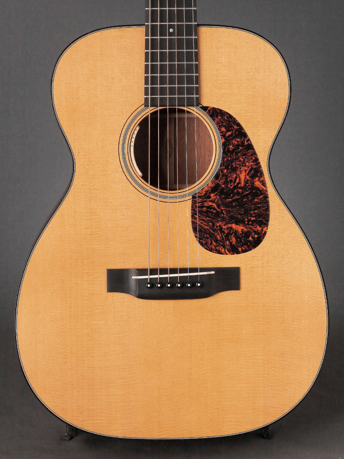 2010 Martin 00-18V