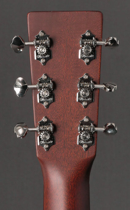 2010 Martin 00-18V