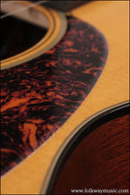 2010 Martin 00-18V