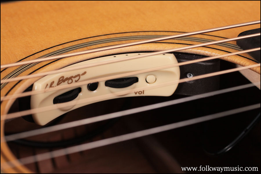 2010 Martin 00-18V