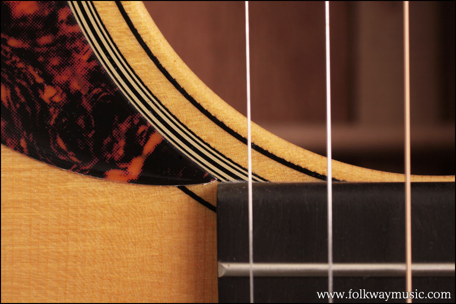 2010 Martin 00-18V
