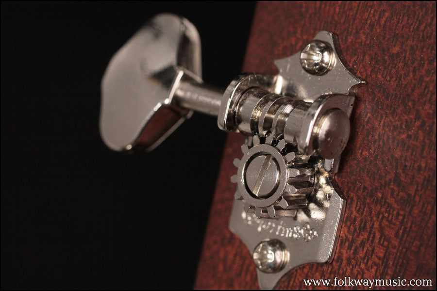 2010 Martin 00-18V