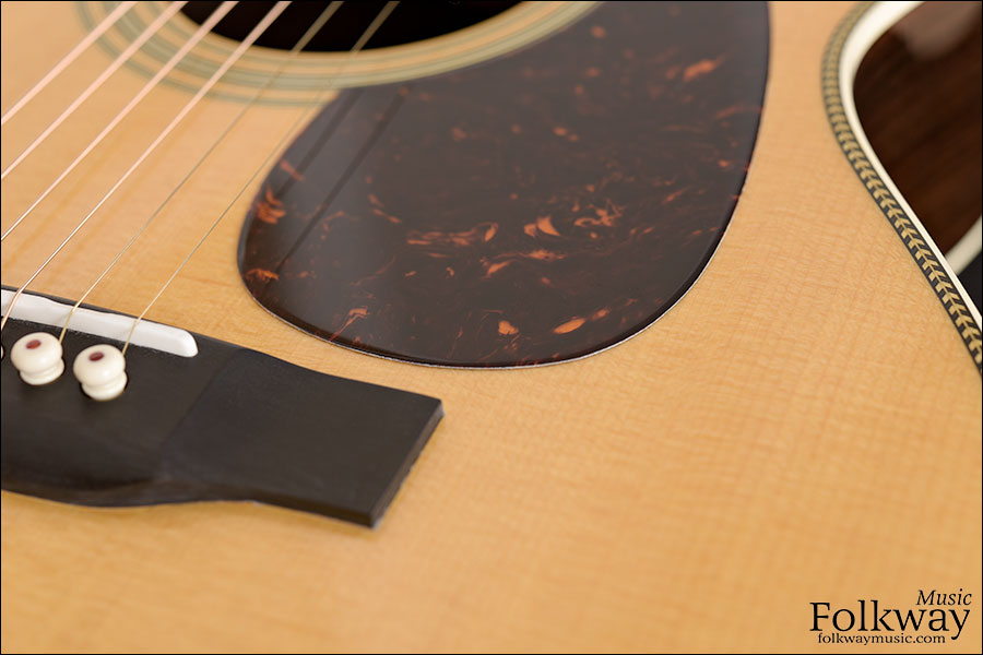 Martin 00-28 (discontinued spec)