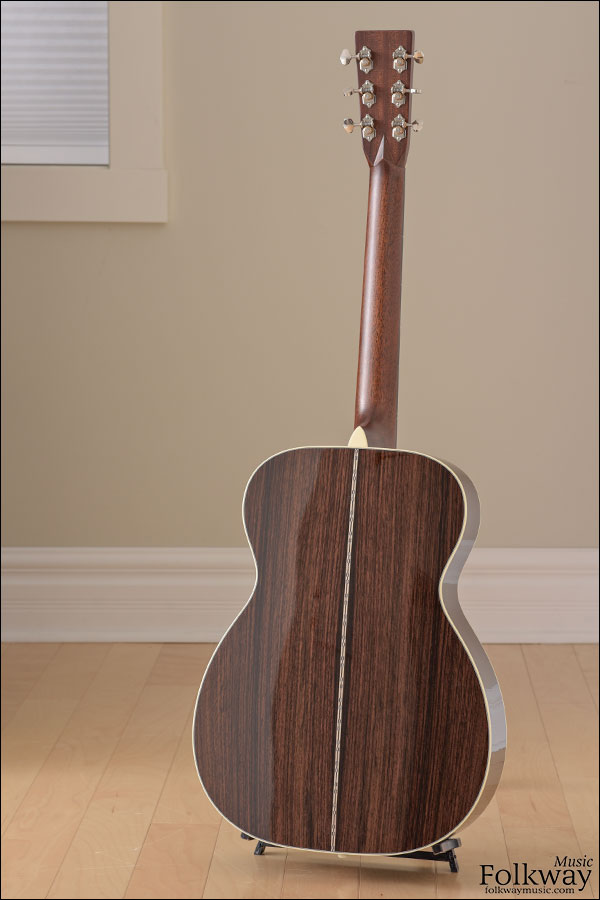 Martin 00-28 (discontinued spec)