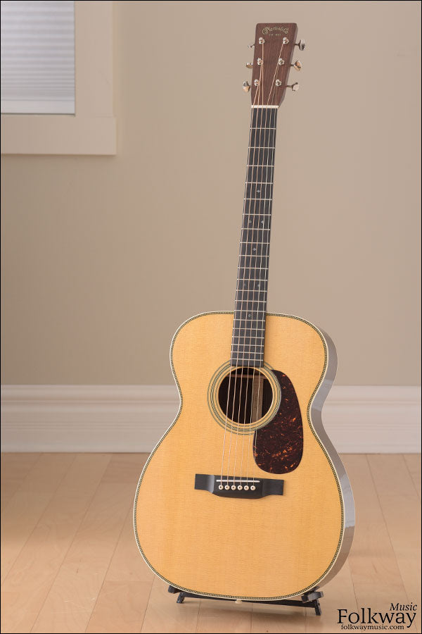 Martin 00-28 (discontinued spec)
