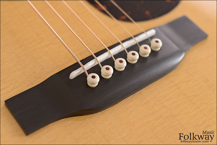 2017 Martin 00-28
