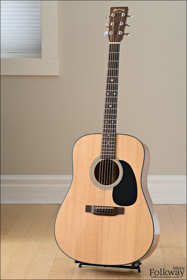 2011 Martin D-18