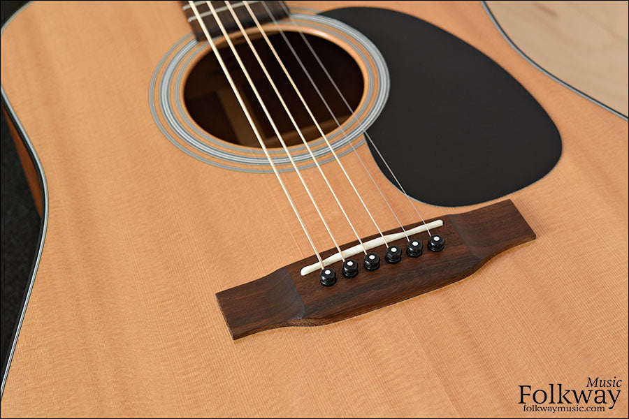 2011 Martin D-18