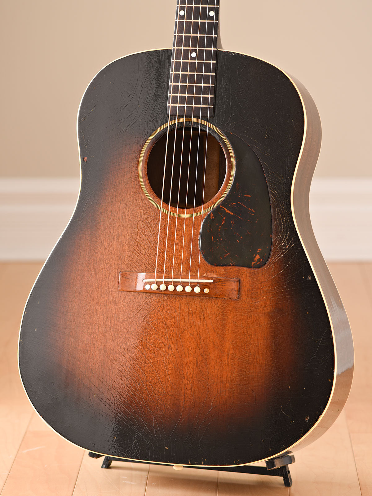 1945 Gibson Banner J-45