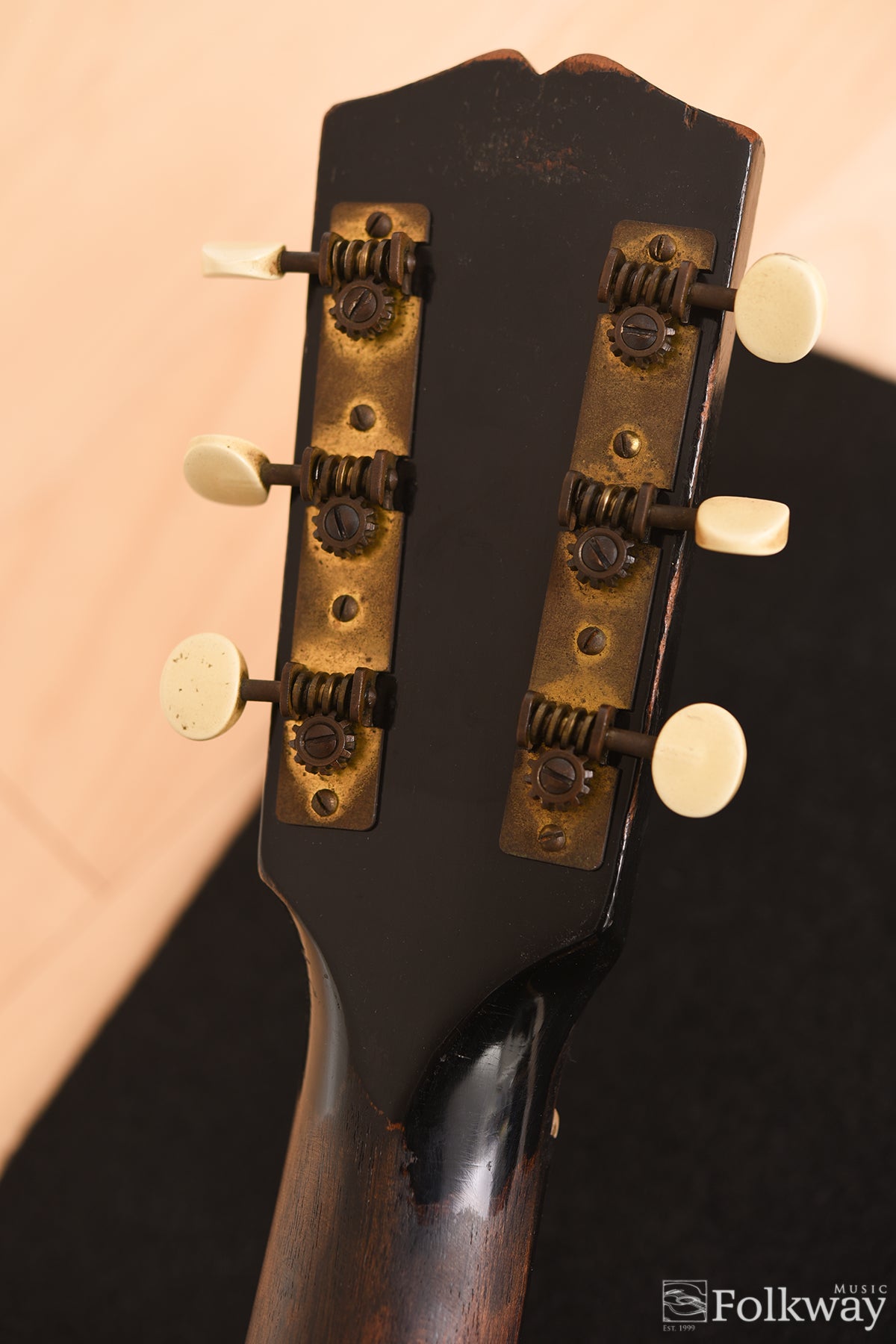 1933 Gibson L-00