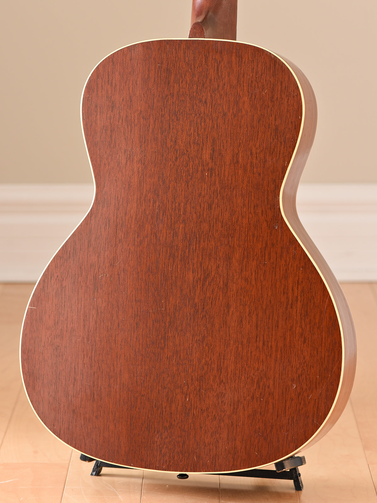 1930 Gibson L-0