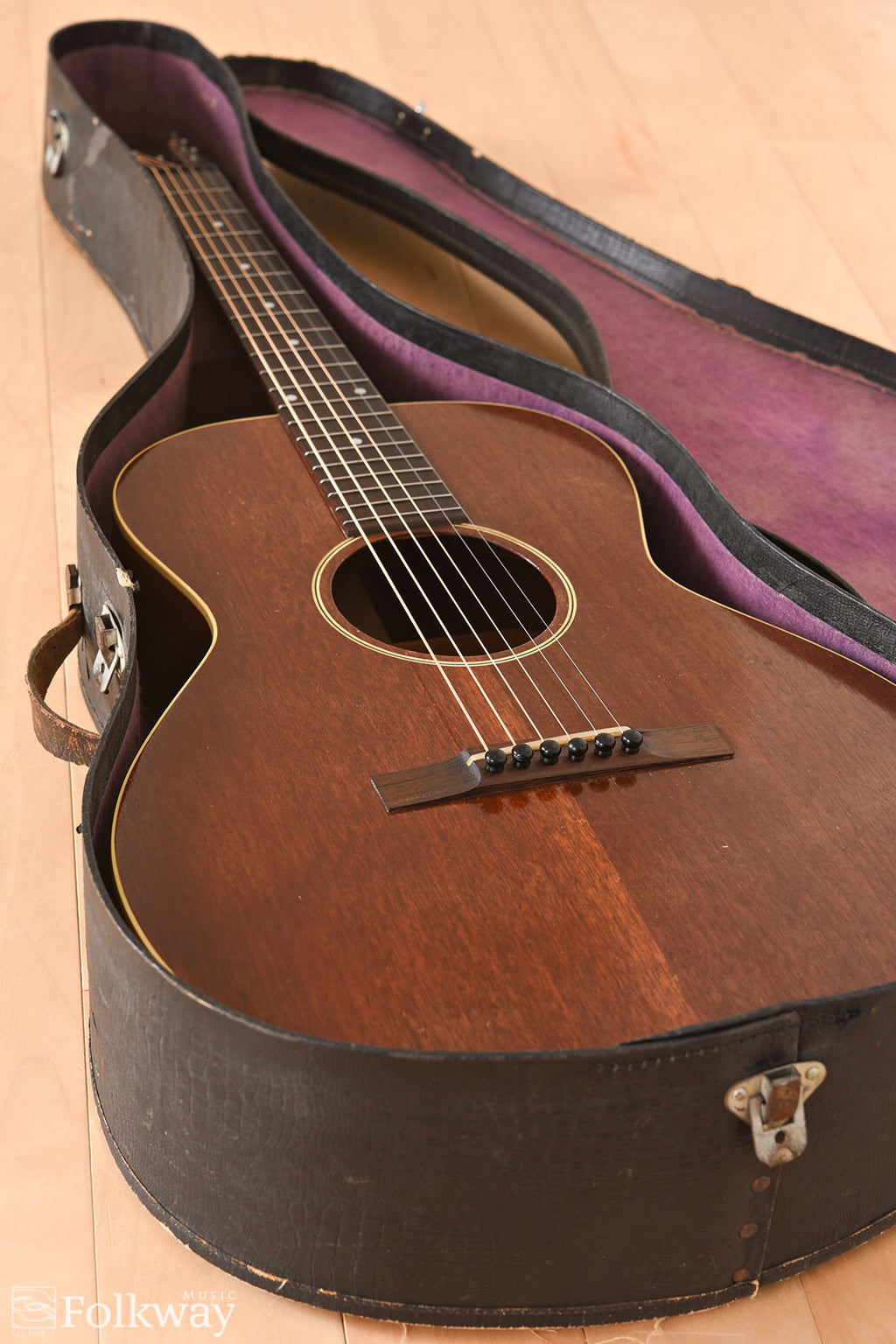 1930 Gibson L-0