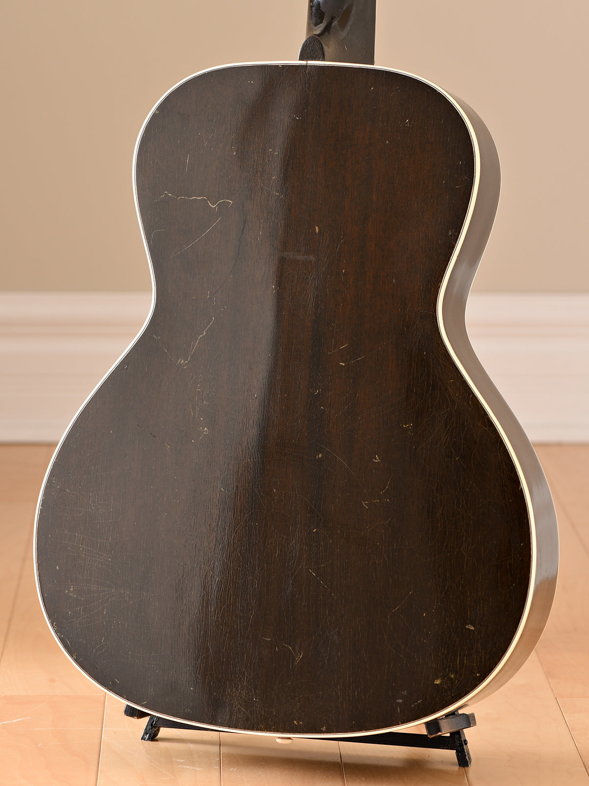 1930 Gibson L2
