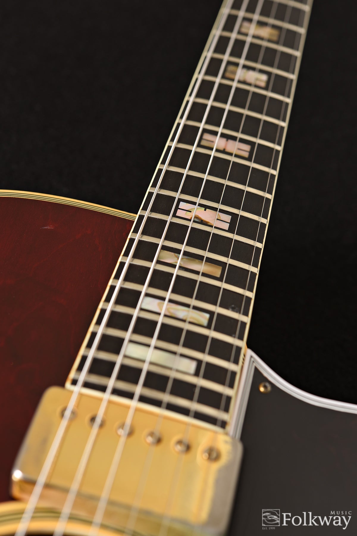 1977 Gibson Howard Roberts Artist