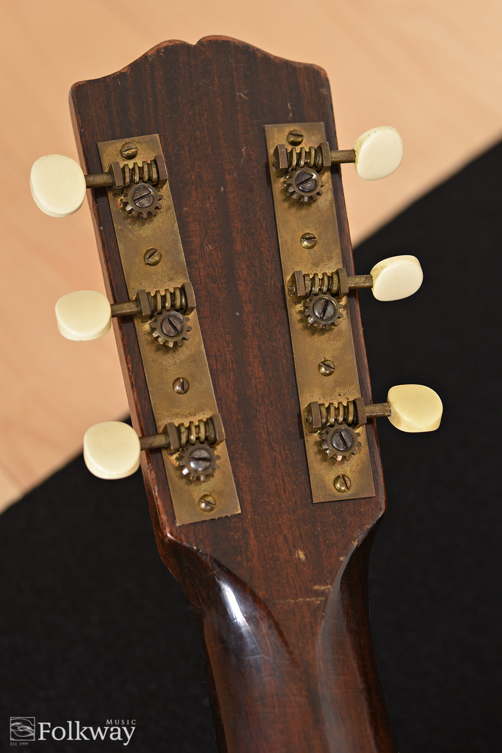 1933 Gibson L-00