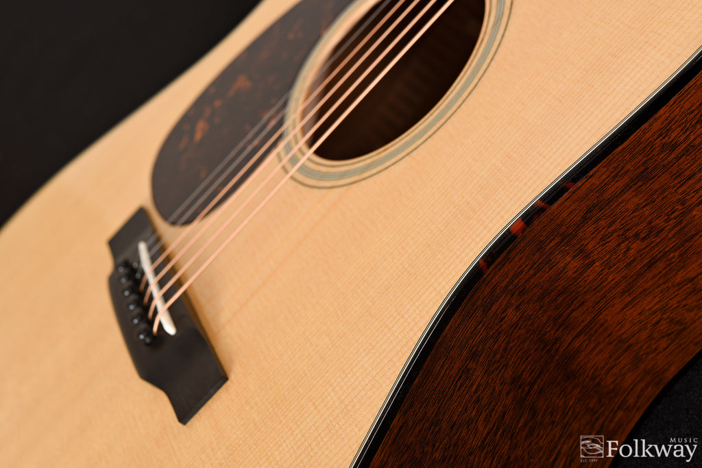 Martin D-18 Lefty (discontinued spec)
