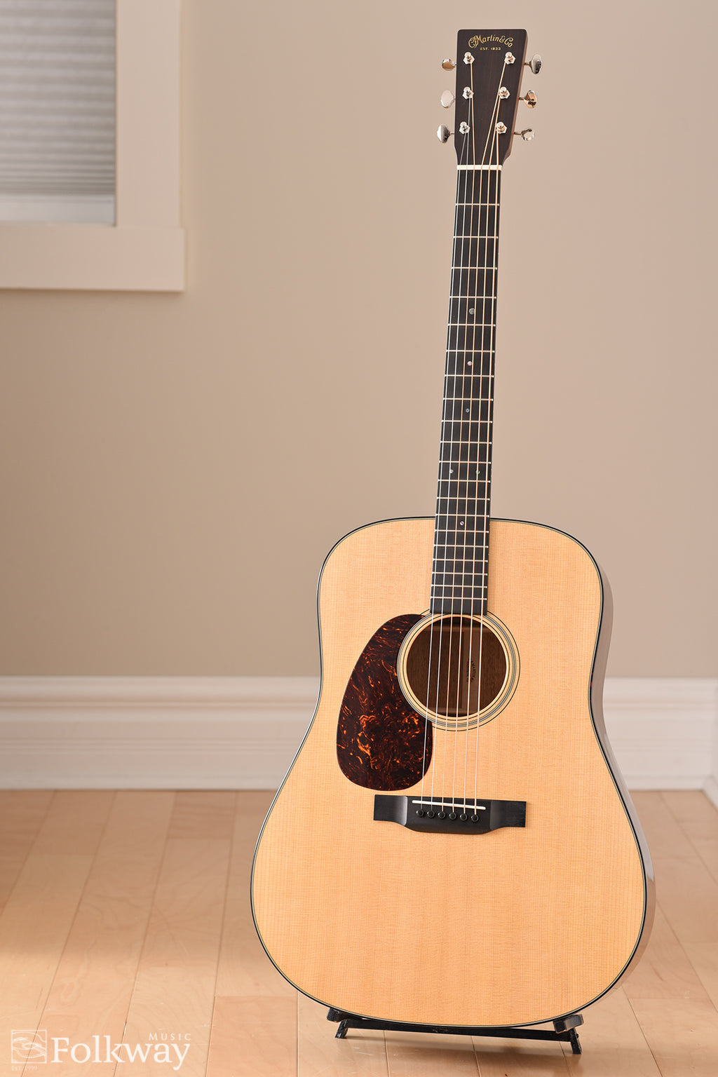 Martin D-18 Lefty (discontinued spec)