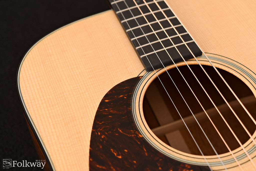 Martin D-18 Lefty (discontinued spec)