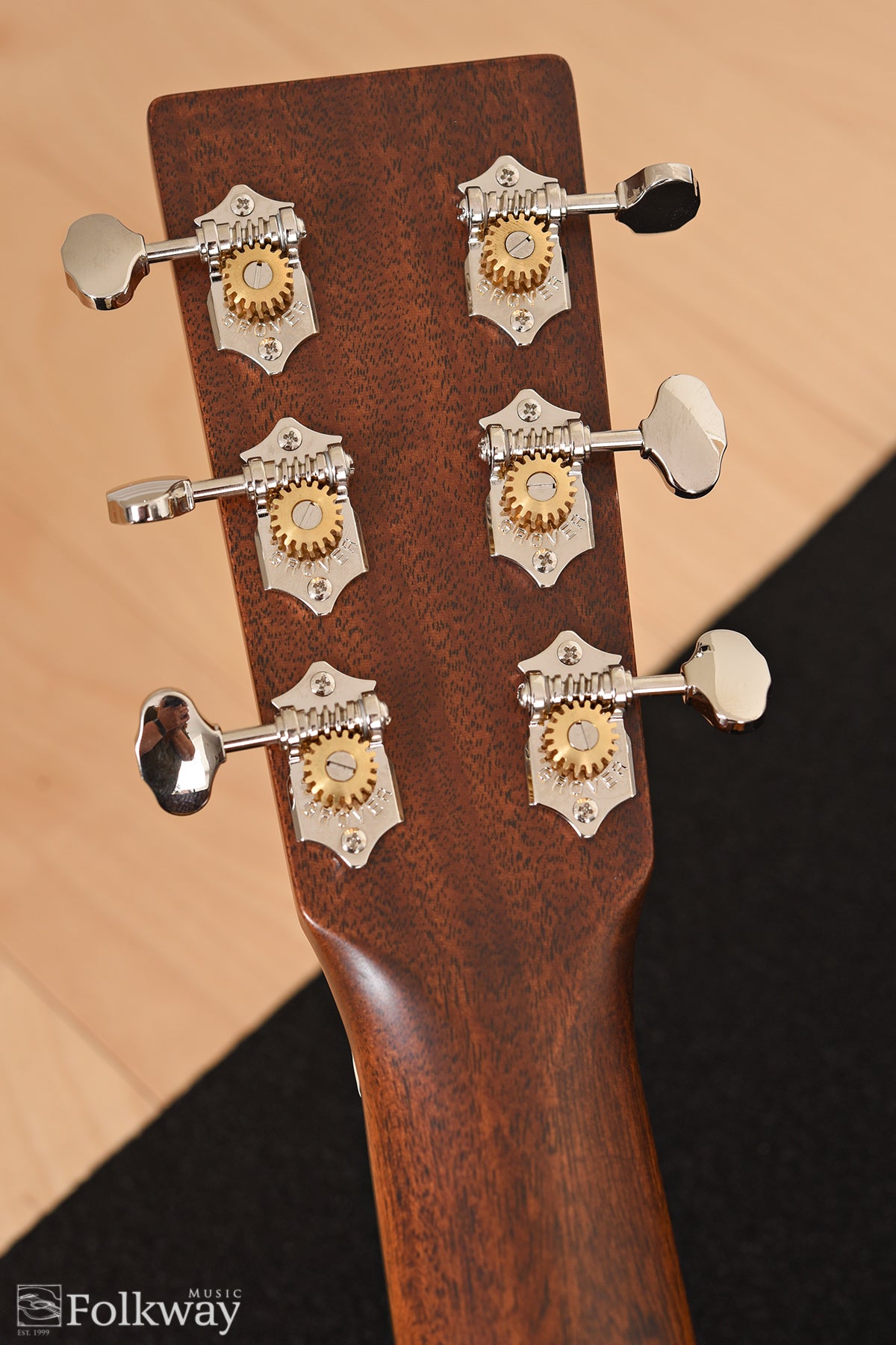 Martin D-18 Lefty (discontinued spec)