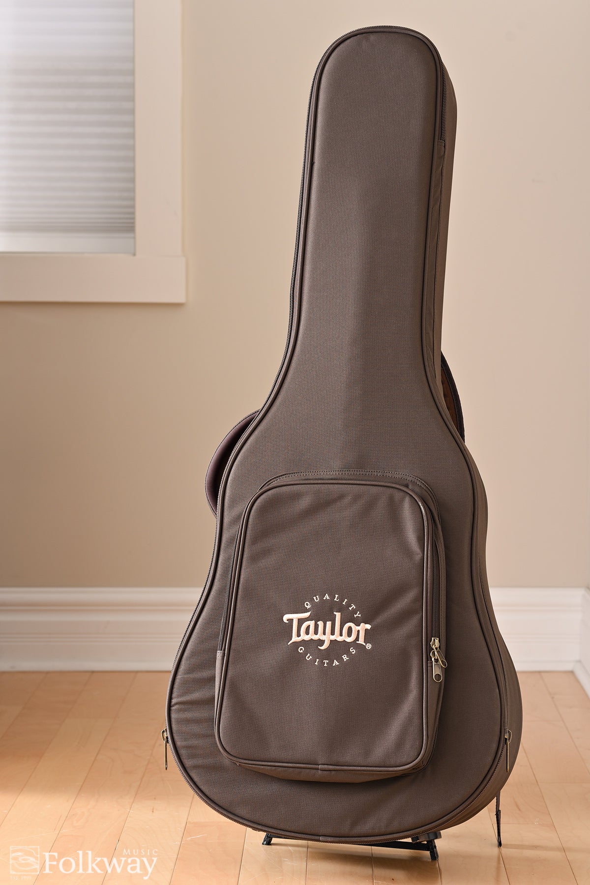 Taylor American Dream AD17e Blacktop