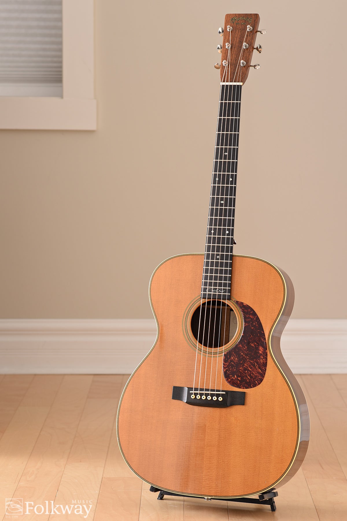 2002 Martin 000-28 EC