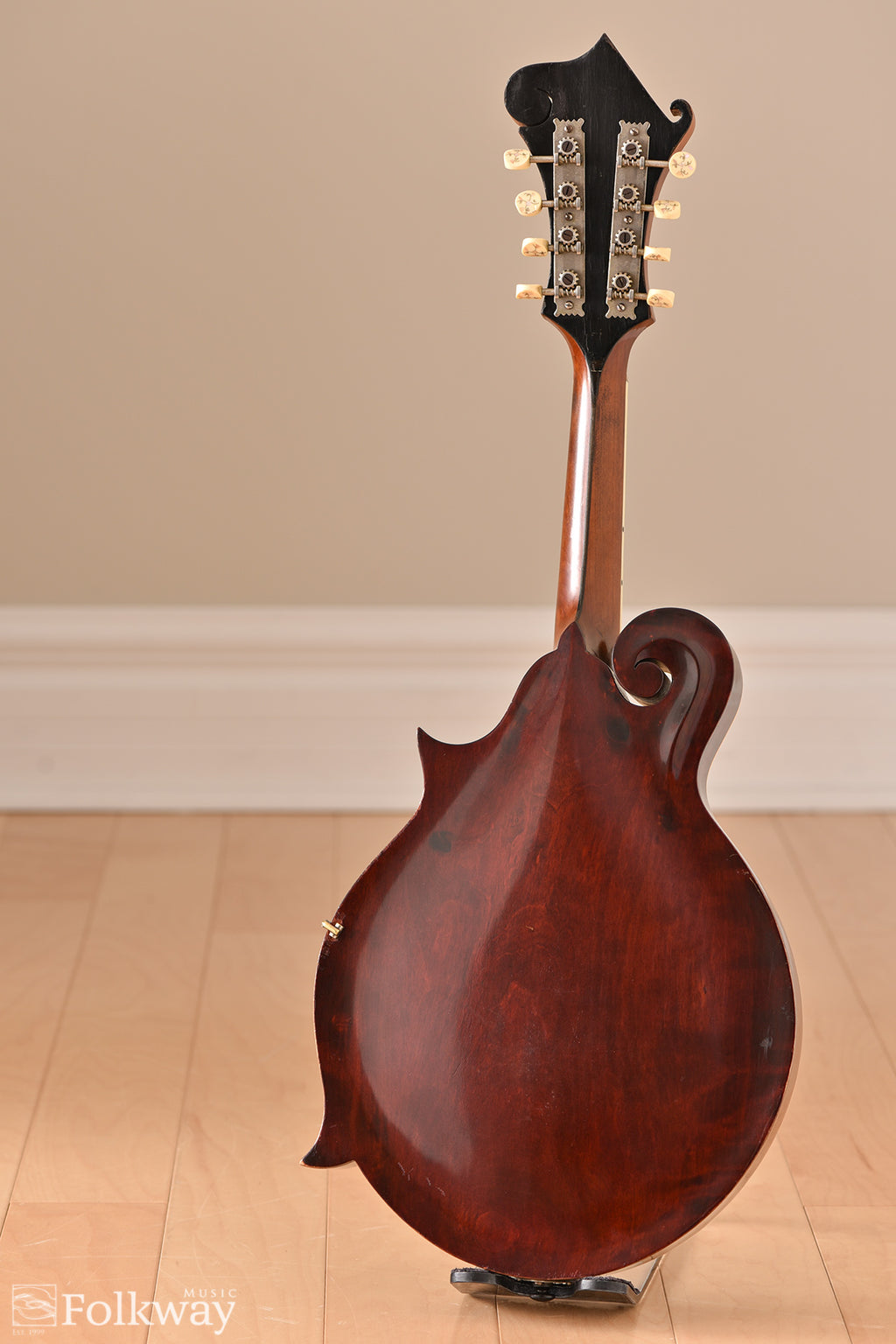 1911 Gibson F-2