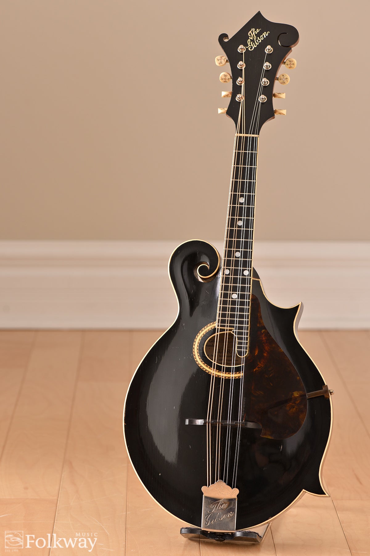 1911 Gibson F-2