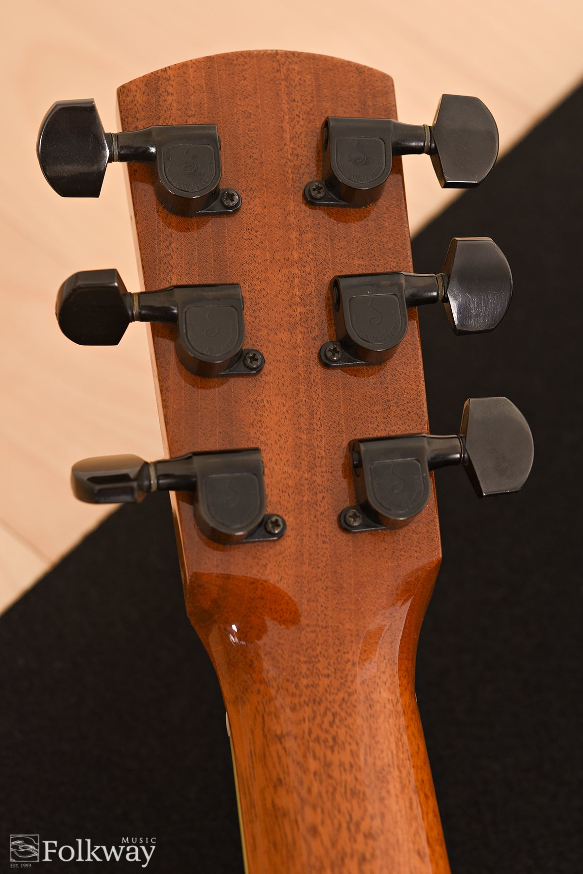 1980s Larrivée L-09