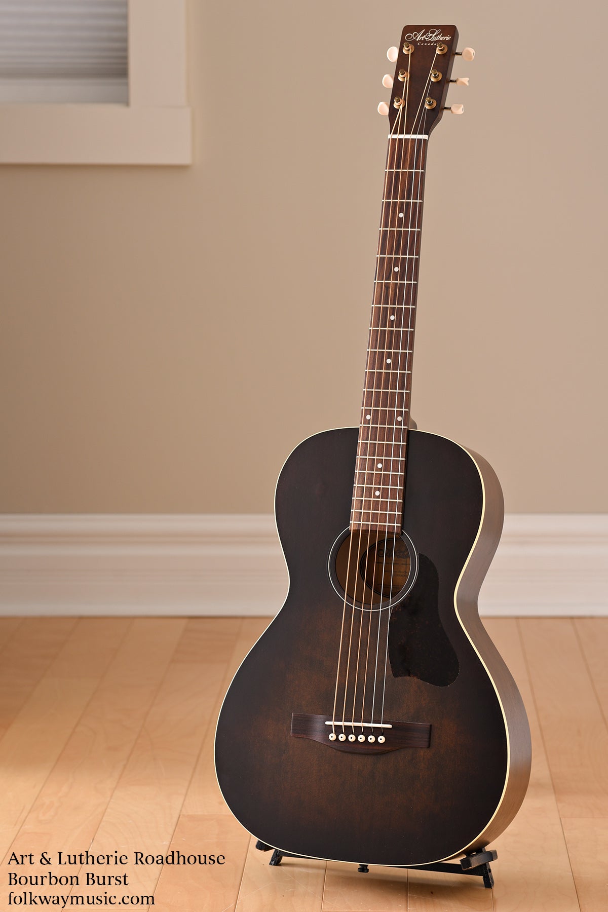 Art & Lutherie Roadhouse Bourbon Burst