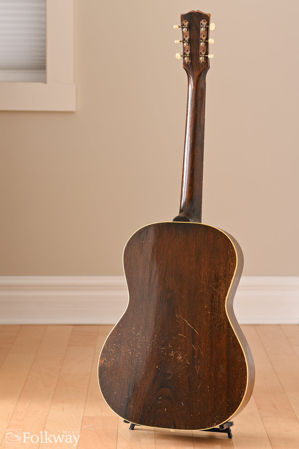1946 Gibson LG-2