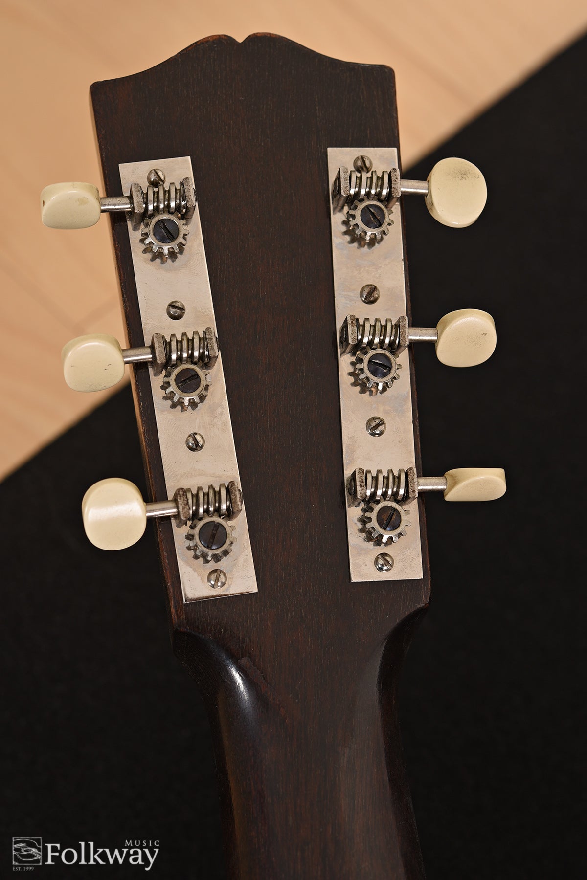 1930 Gibson L-1