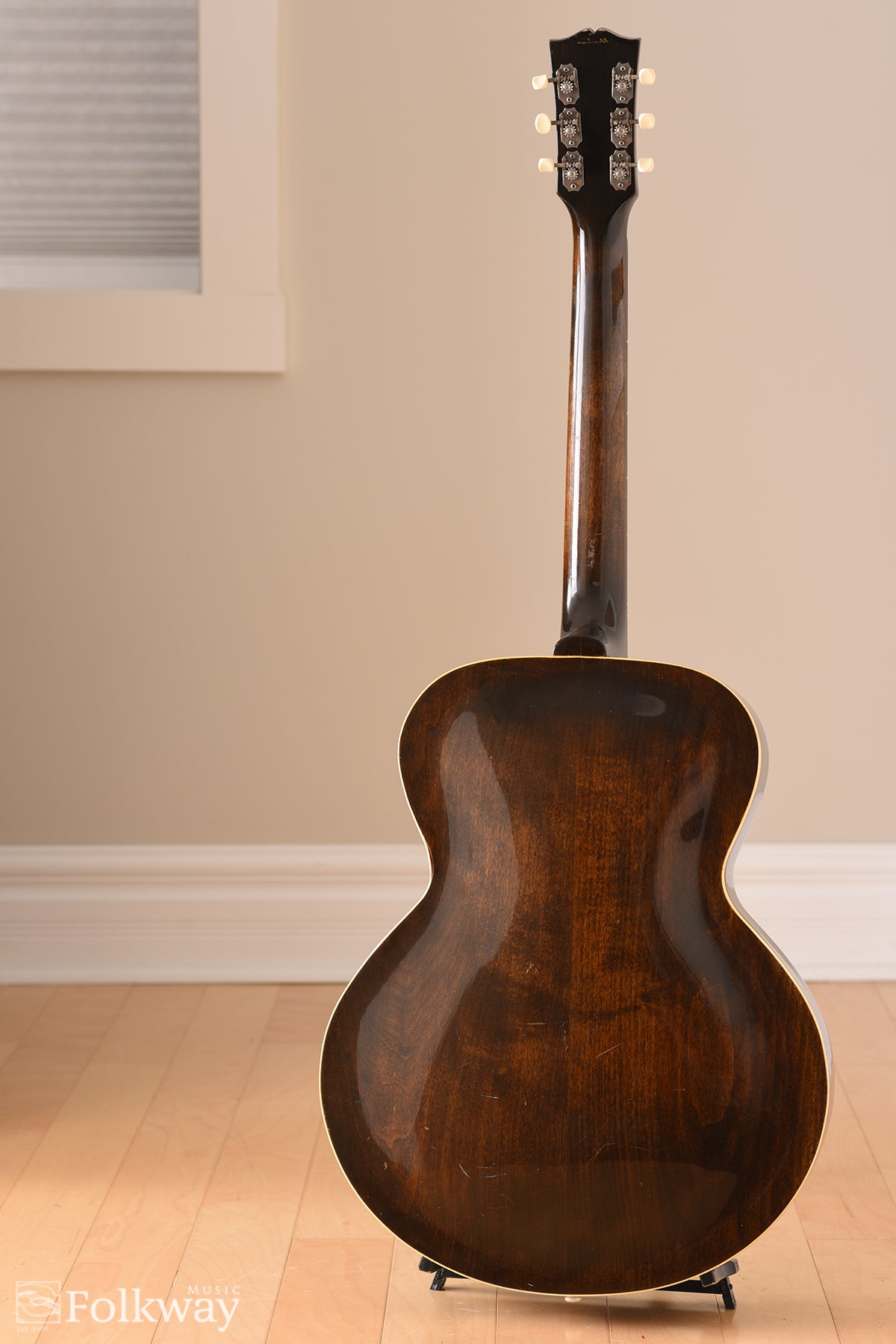 c.1945 Gibson Banner L-50