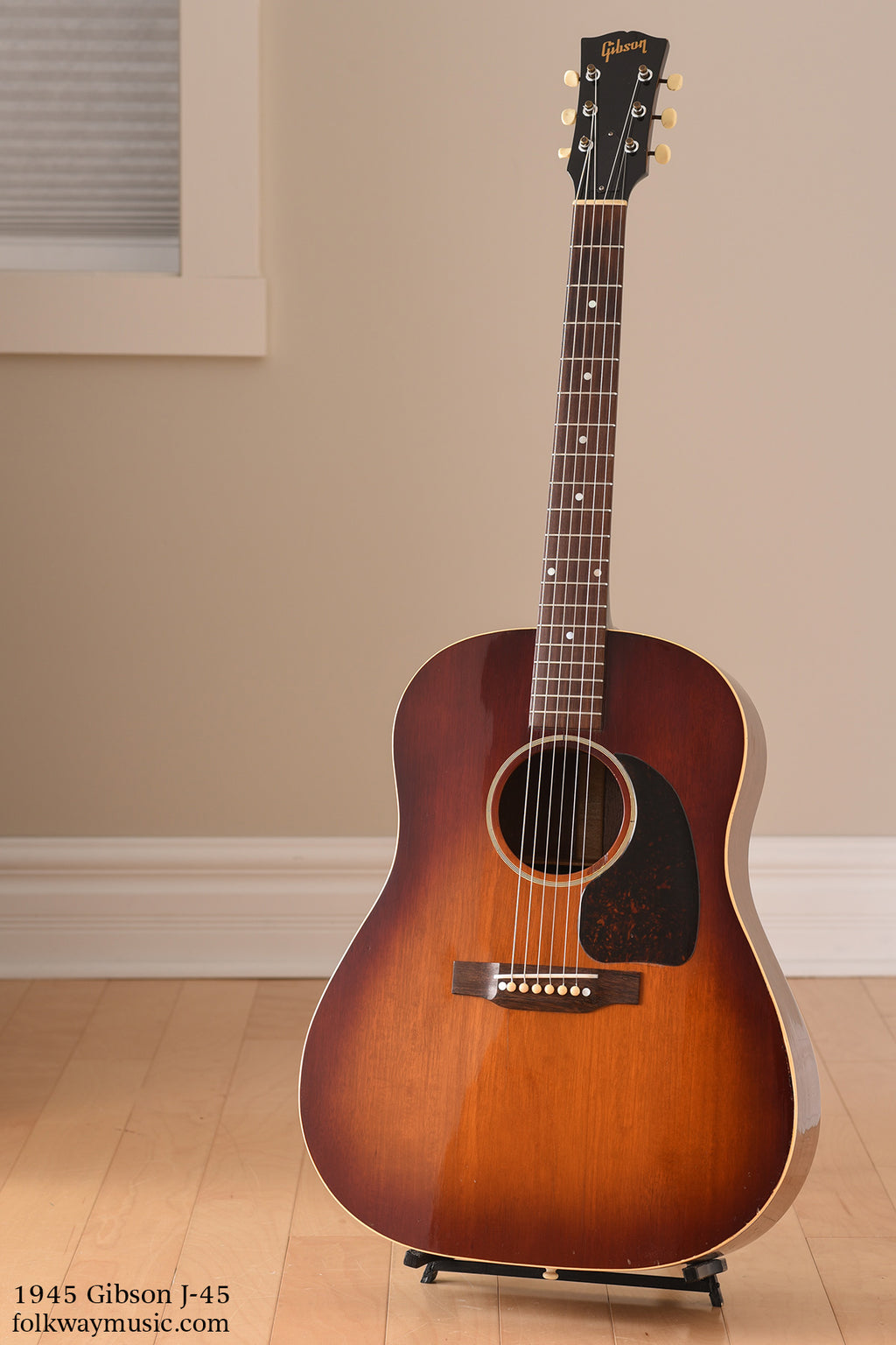 1945 Gibson Banner J-45