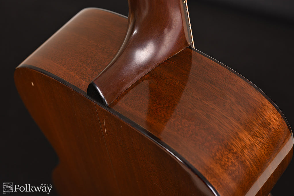 1943 Martin 0-18
