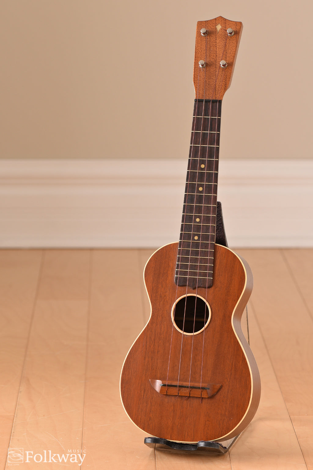 1922-5 Washburn Style 701 Soprano