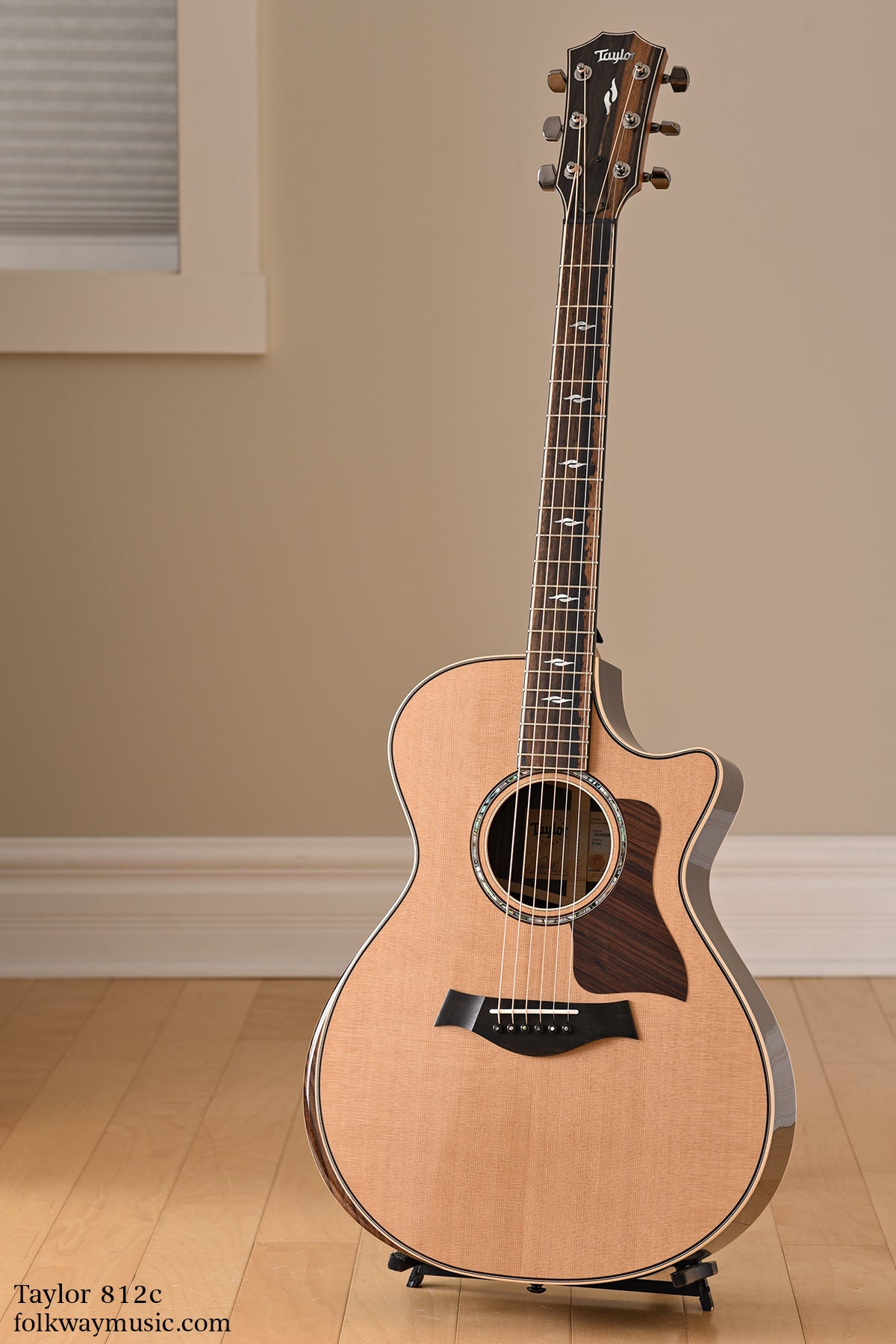 Taylor 812c Cedar