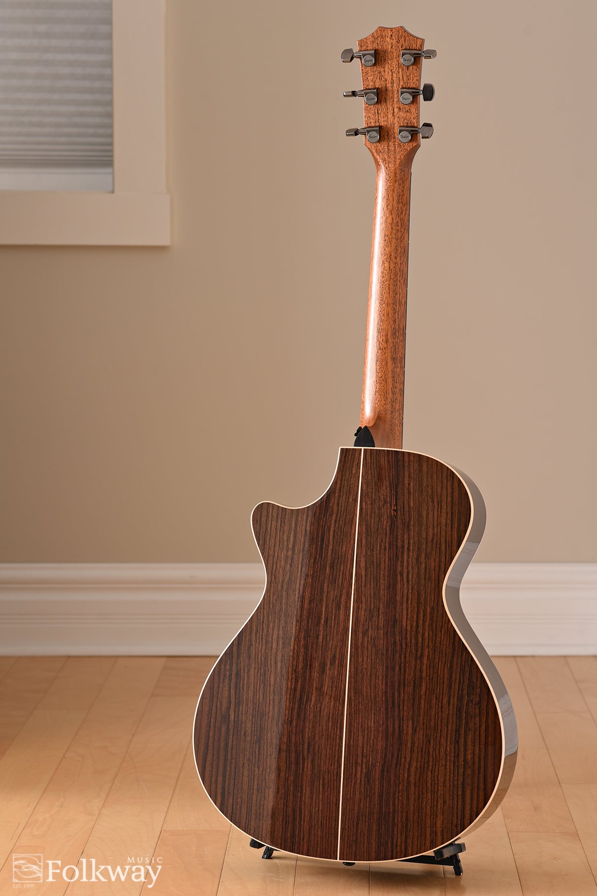 Taylor 812c Cedar